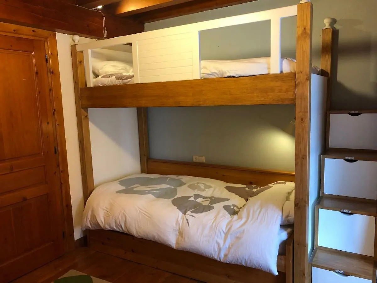 Casa De Piedra Con Encanto En El Bonito Pueblo De Bagergue Spanien