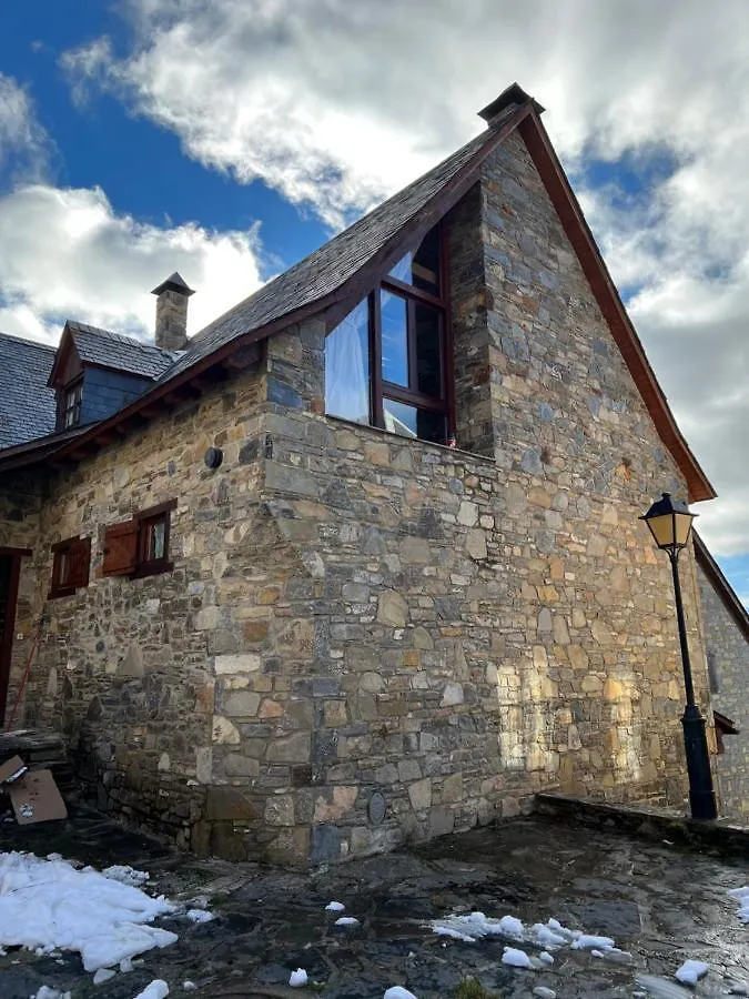 Hébergement de vacances Casa De Piedra Con Encanto En El Bonito Pueblo De Bagergue