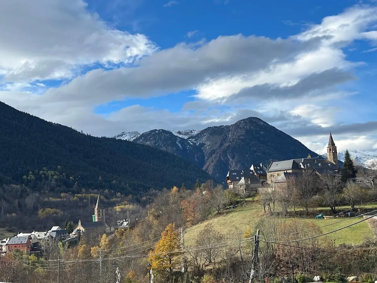 Hébergement de vacances Casa De Piedra Con Encanto En El Bonito Pueblo De Bagergue