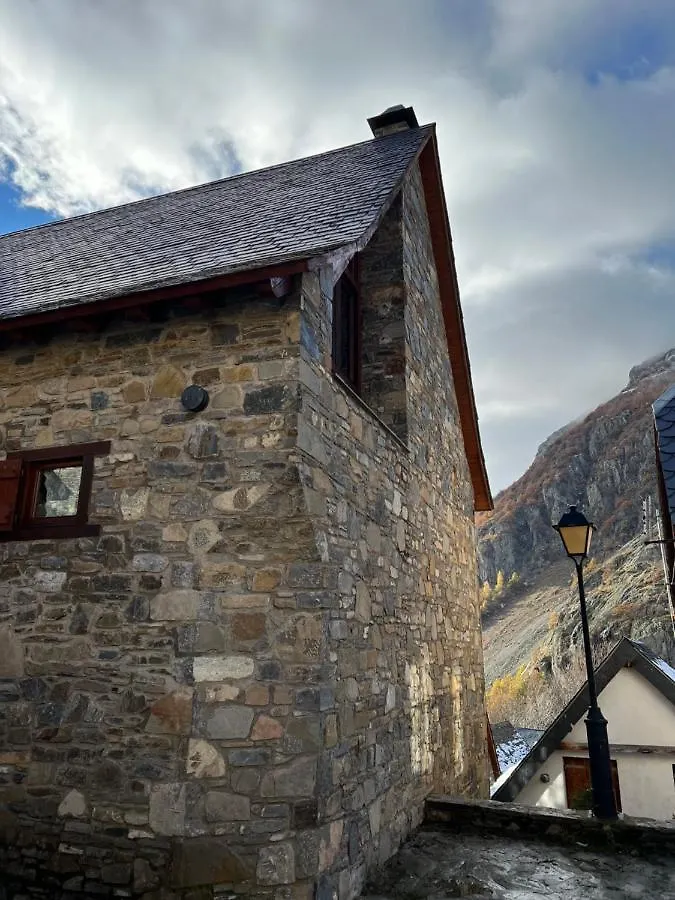 Casa De Piedra Con Encanto En El Bonito Pueblo De Bagergue 0*,