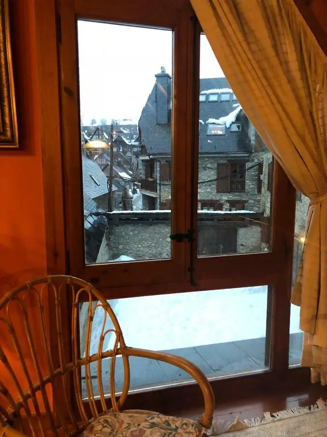 Casa De Piedra Con Encanto En El Bonito Pueblo De Bagergue